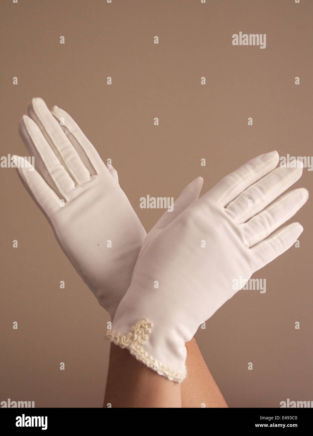 white glove brown finger