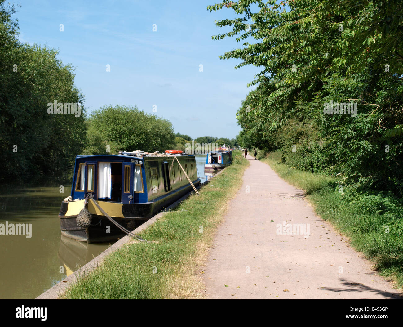 Kennet and avon canal towpath hi-res stock photography and images - Alamy