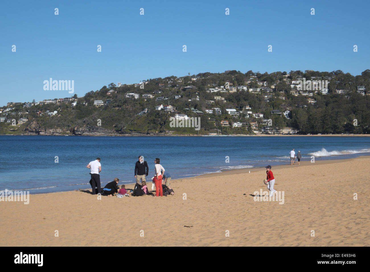 Family beach picnic australia hi-res stock photography and images - Alamy