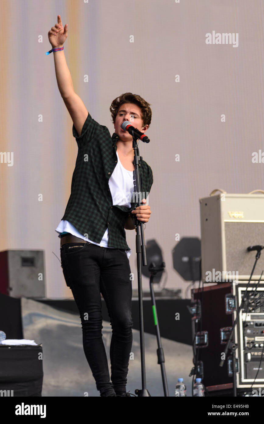 London Uk 06 07 14 The Vamps Play British Summertime Hyde Park Persons Pictured Bradley Simpson Bradley Will Simpson Picture By Julie Edwards Stock Photo Alamy