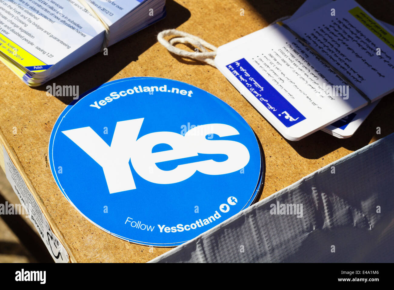 Edinburgh, Scotland, UK. 5th July, 2014. Yes Scotland Sticker On Yes