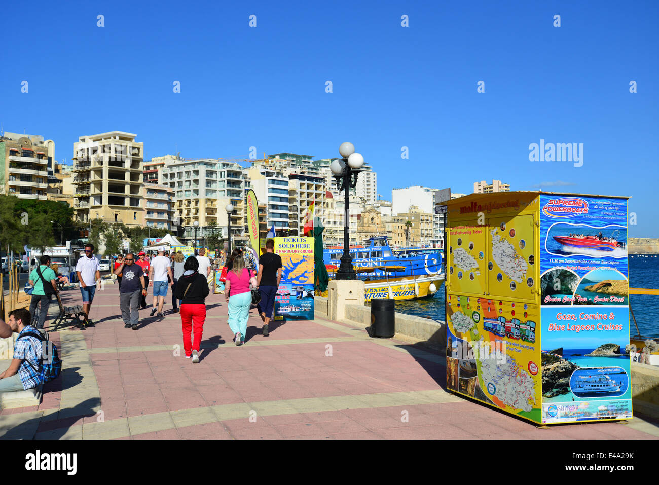 Seafront promenade, Sliema (Tas-Sliema), Northern Harbour District, Malta Xlokk Region, Republic of Malta Stock Photo