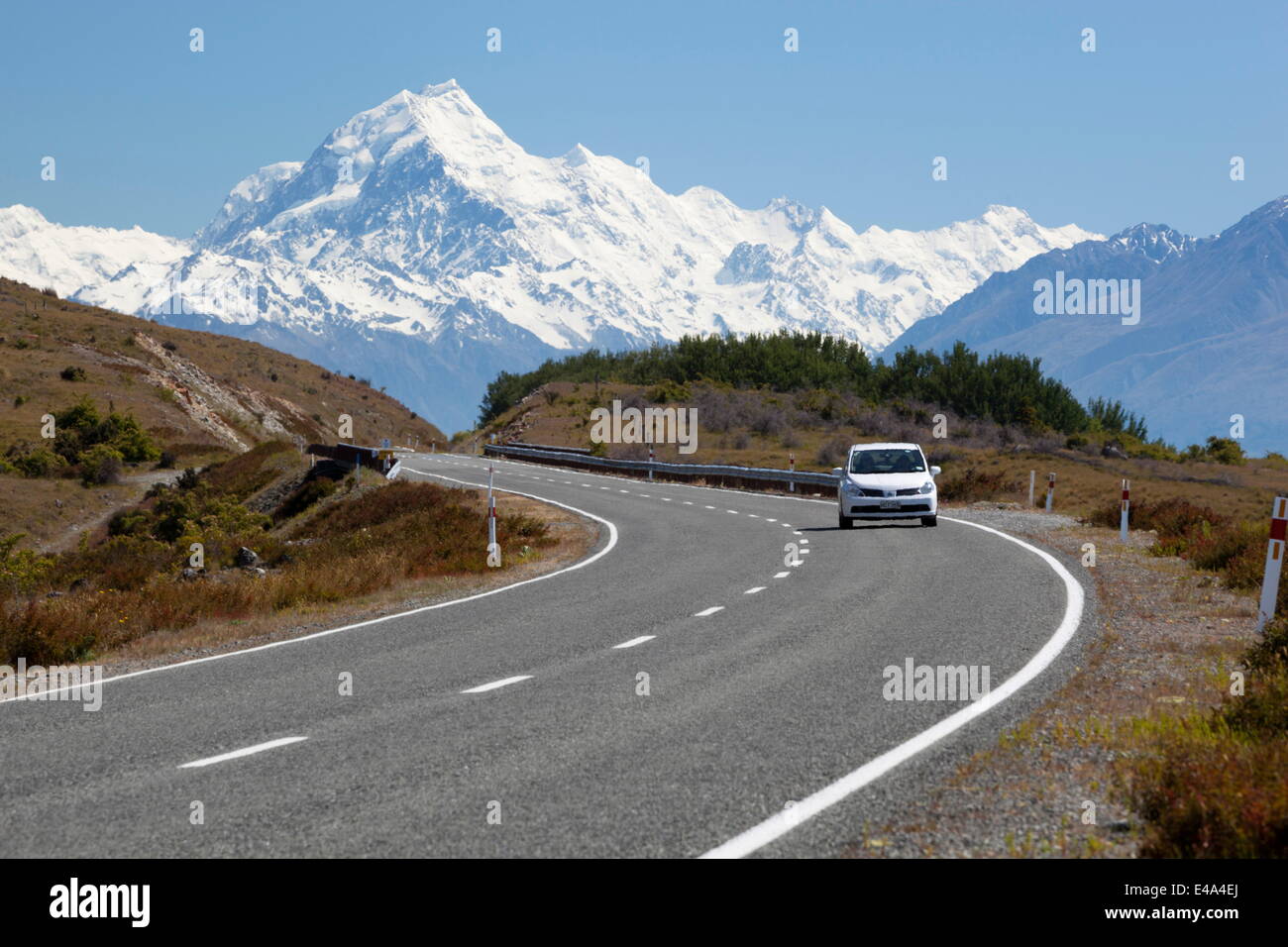 Mount Cook and Mount Cook Road with car, Mount Cook National Park, UNESCO, Canterbury region, South Island, New Zealand Stock Photo