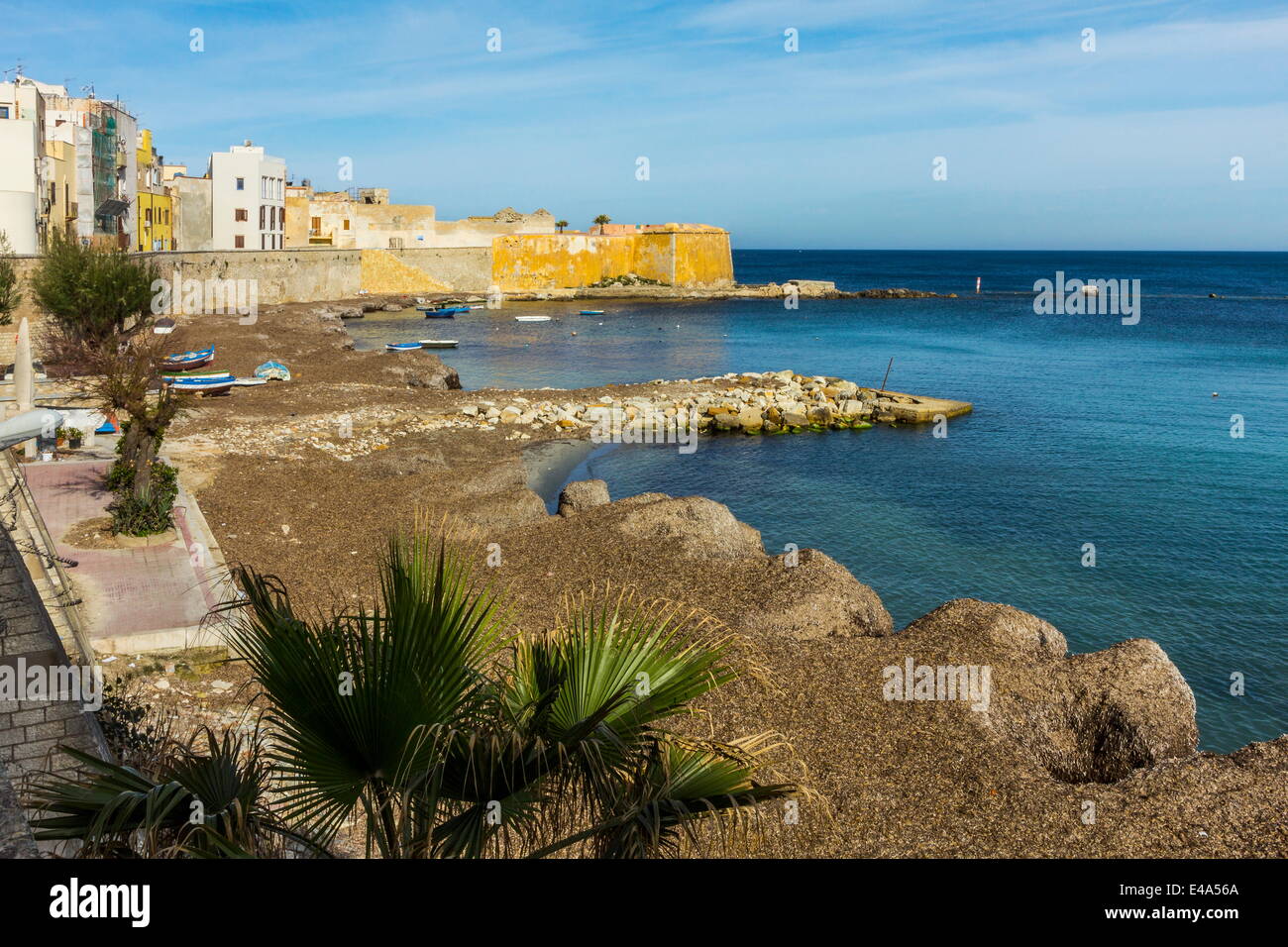 Cove and city walls seen from Via Mura Di Tramontana Ovest on sea front, Trapani, Sicily, Italy Stock Photo