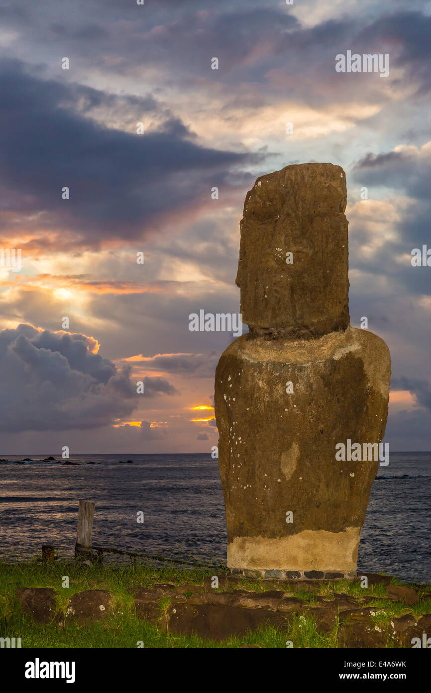 A single moai at Fisherman's Harbor in the town of Hanga Roa, Rapa Nui National Park, UNESCO, Easter Island, Chile Stock Photo