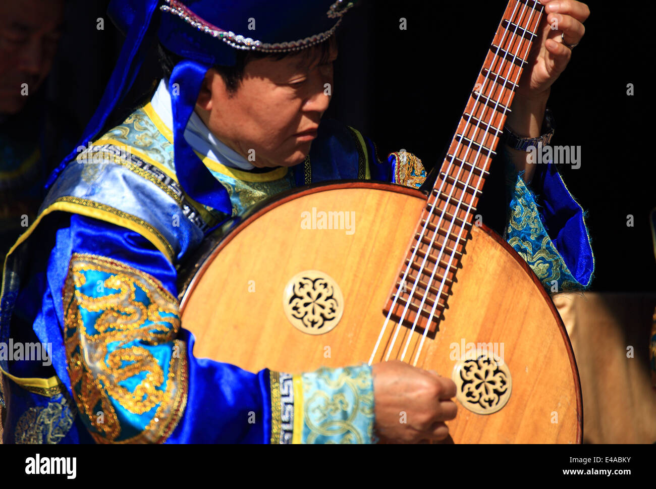 Old traditional Chinese musicians play in the Confucius temple in ...