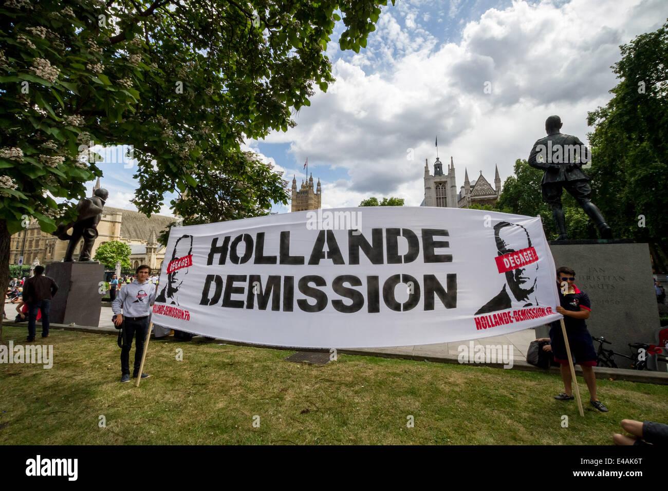 Tour De France Stage Three: Anti-François Hollande protest in London Stock Photo