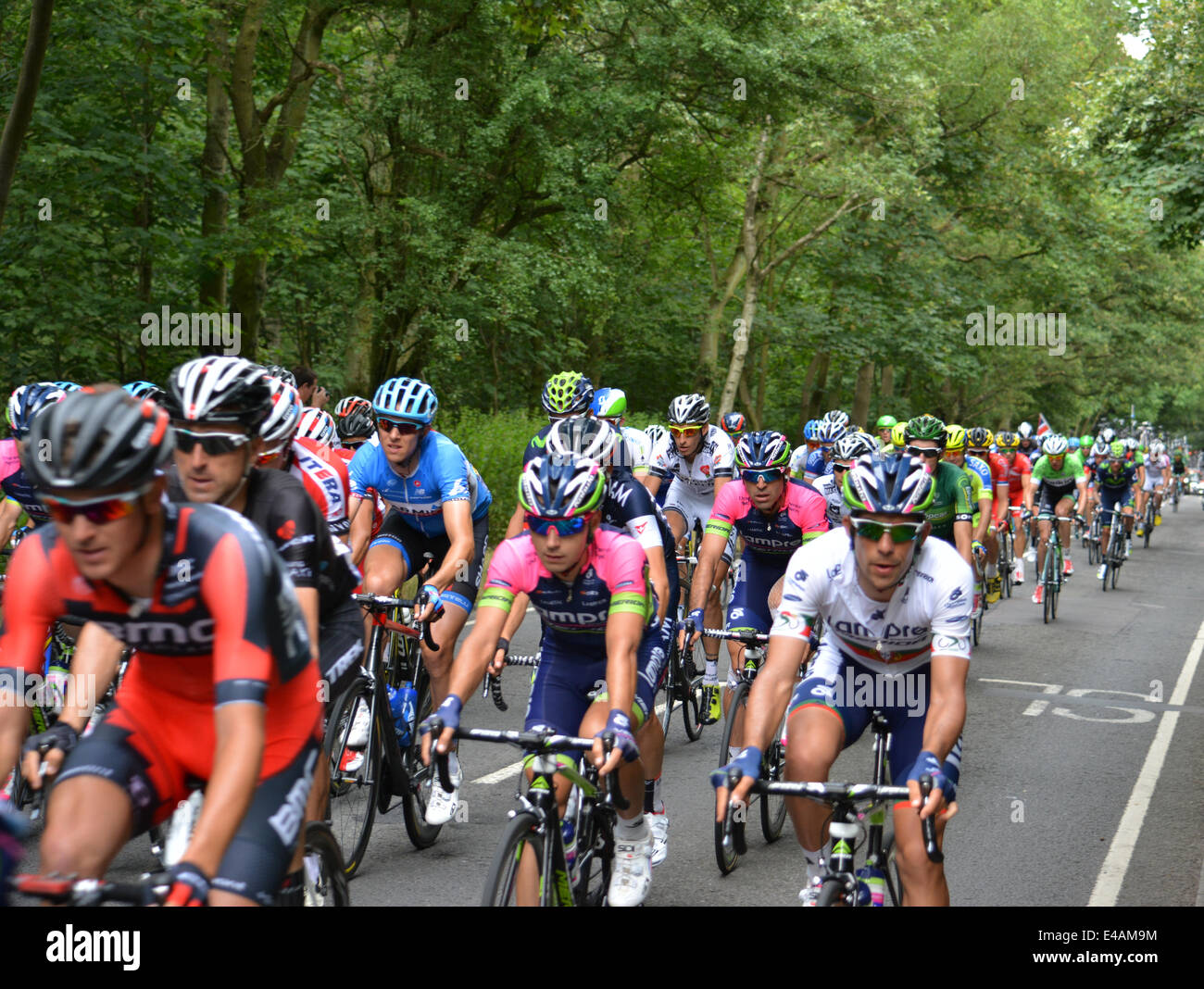 Epping, UK. 07th July, 2014. Tour de France 2014 from Cambridge to London. Participants enter into Epping, Essex on their way to London. 7th July 2014. Credit:  doniphane dupriez/Alamy Live News Stock Photo