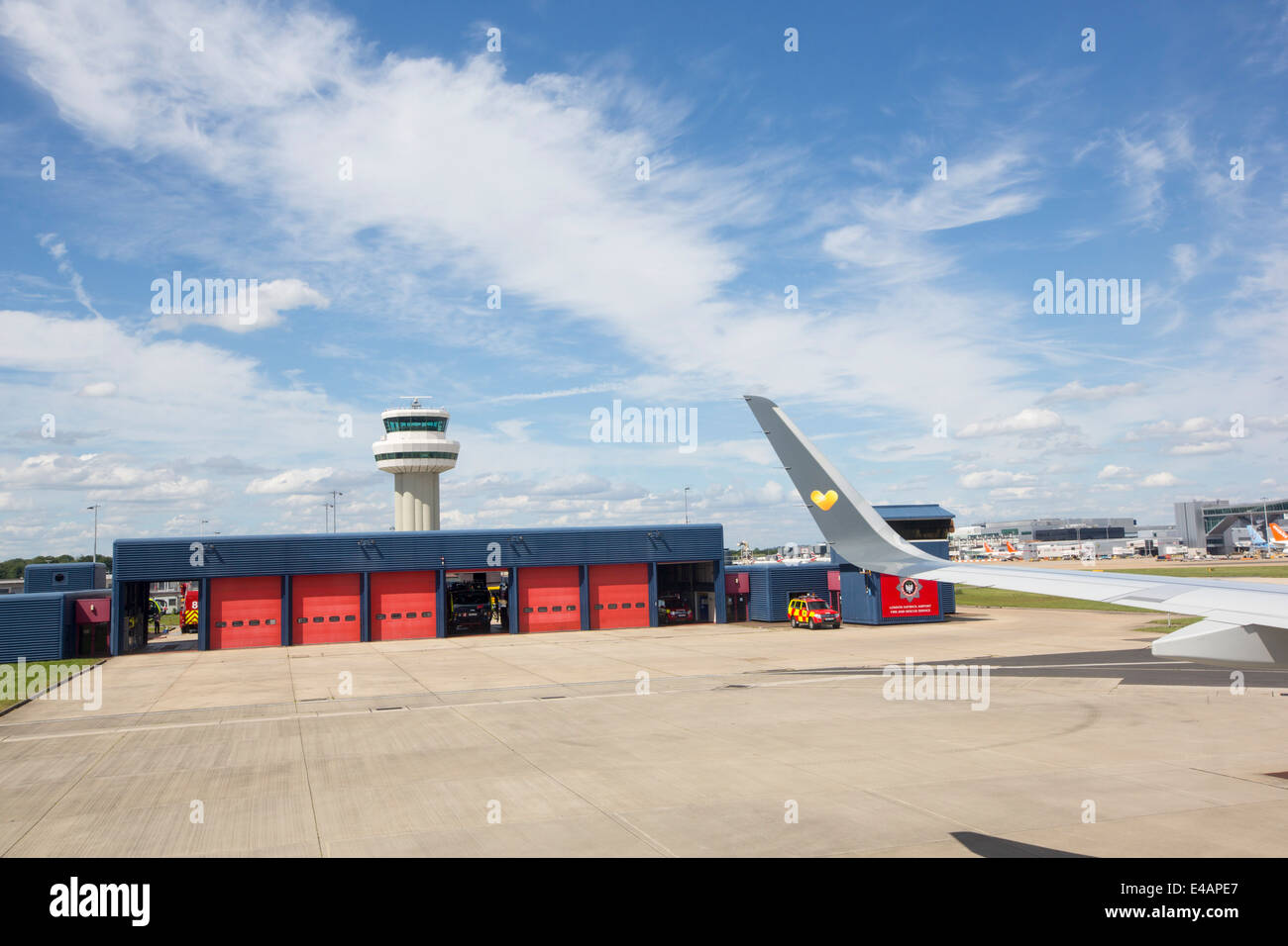 Coming in to land at Gatwick airport, UK Stock Photo - Alamy
