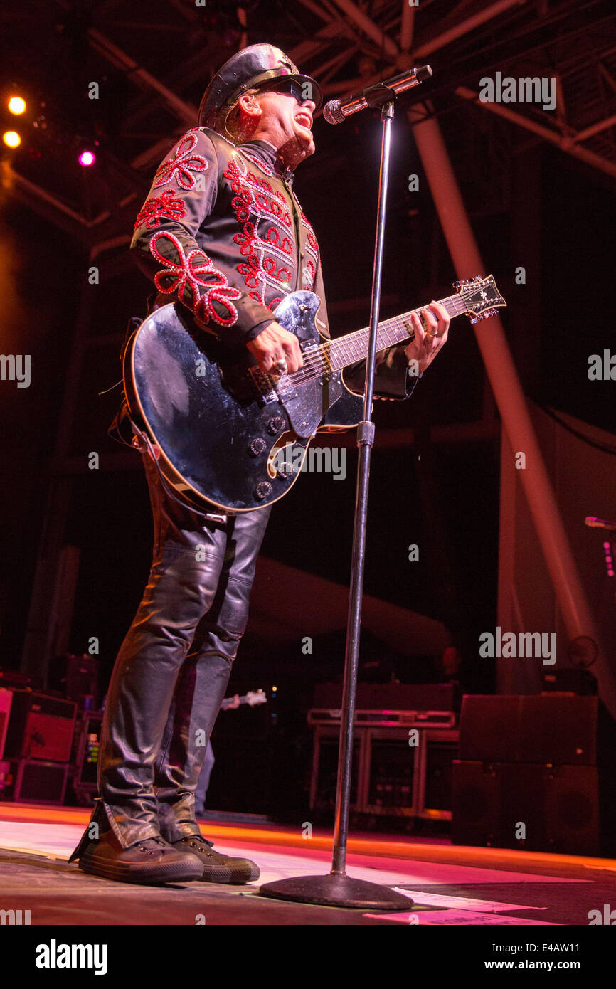 Robin zander cheap trick hires stock photography and images Alamy