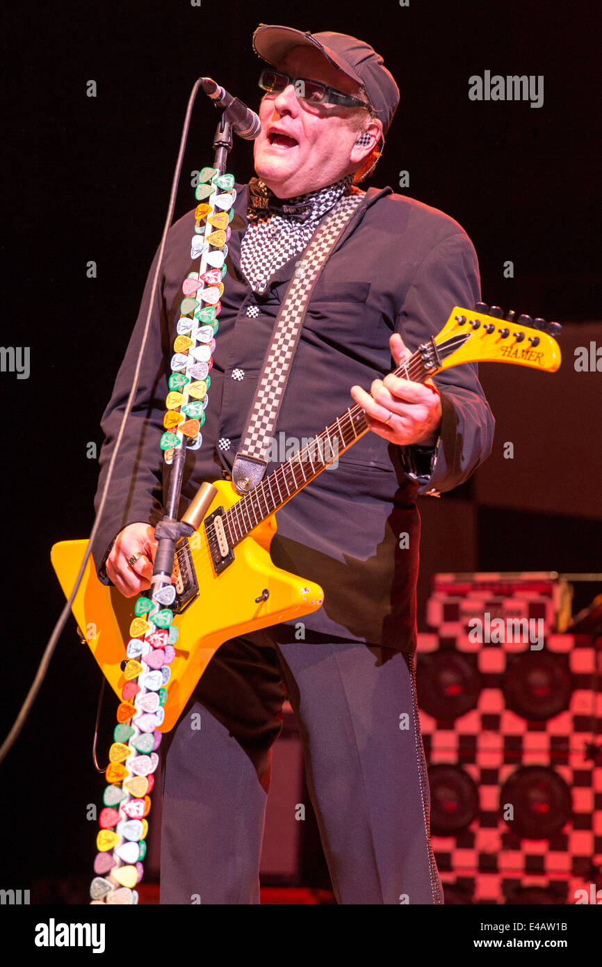 Rick nielsen hi-res stock photography and images - Alamy