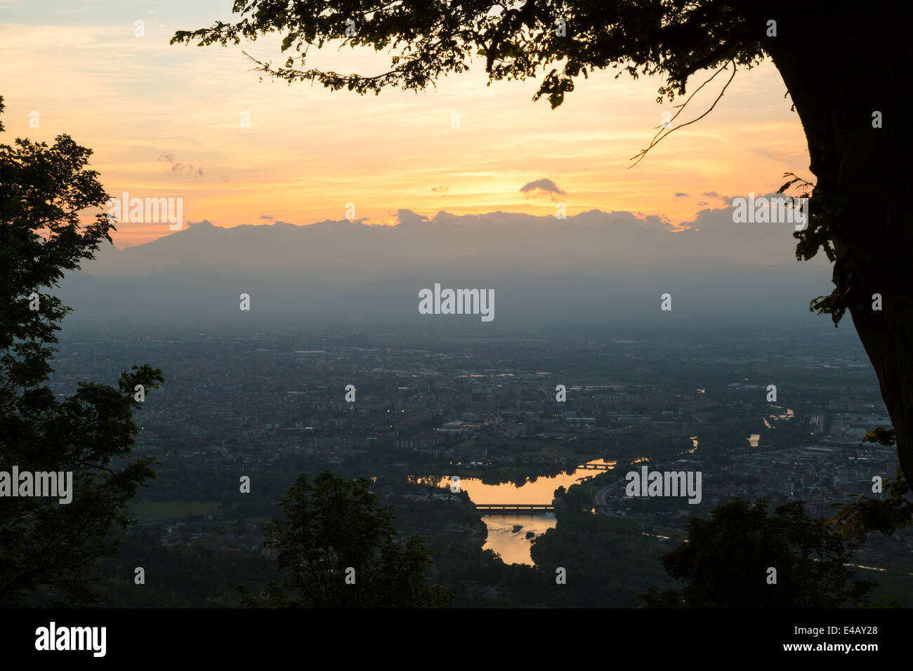 posterior Pero palanca Sunset view of Turin and the river Po from the Collina di Superga Stock  Photo: 71540848 - Alamy