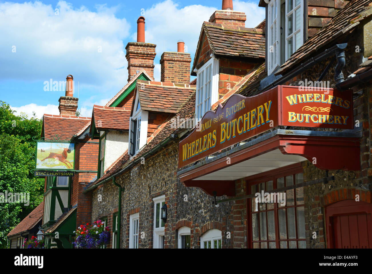 Stag & Huntsman Pub, Hambleden, Buckinghamshire, England, United Kingdom Stock Photo