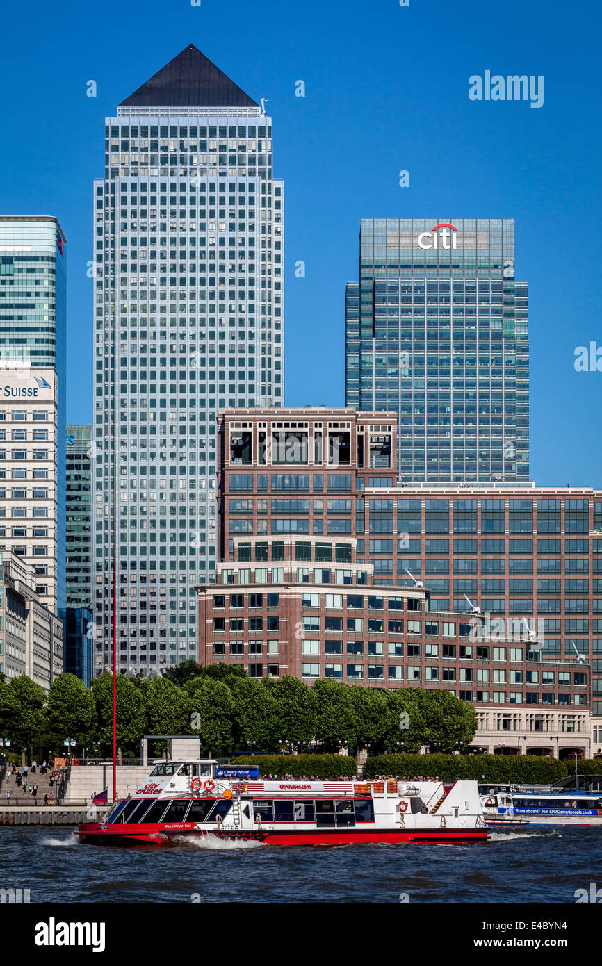 One Canada Square and Citi Bank Building, Canary Wharf, London, England Stock Photo