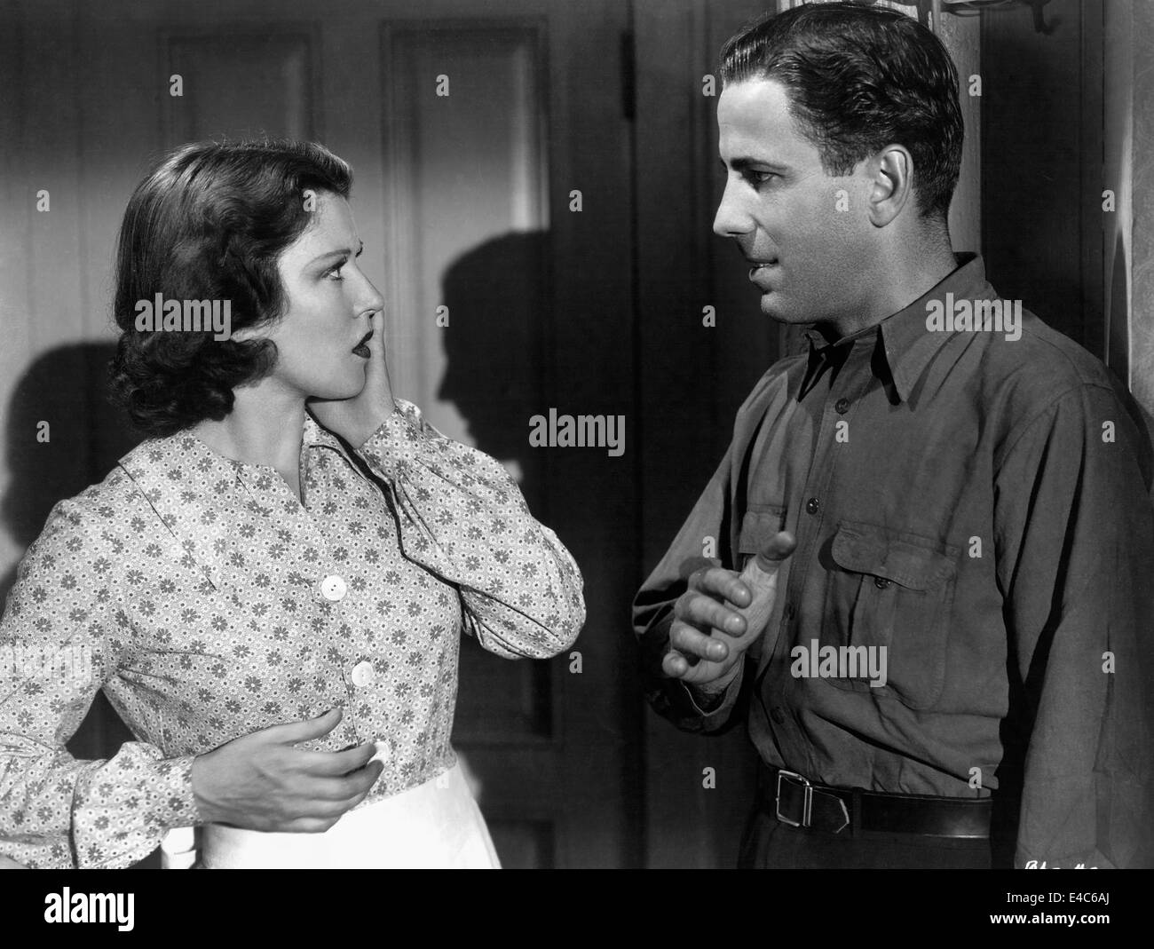 Erin O'Brien-Moore, Humphrey Bogart, on-set of the Film, 'Black Legion', 1936 Stock Photo