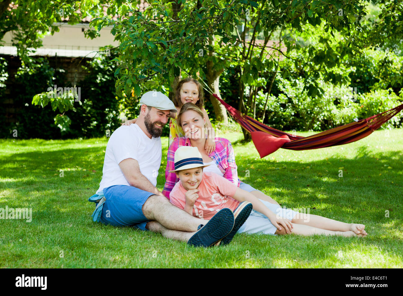 Two boys two girls smiling hi-res stock photography and images - Alamy