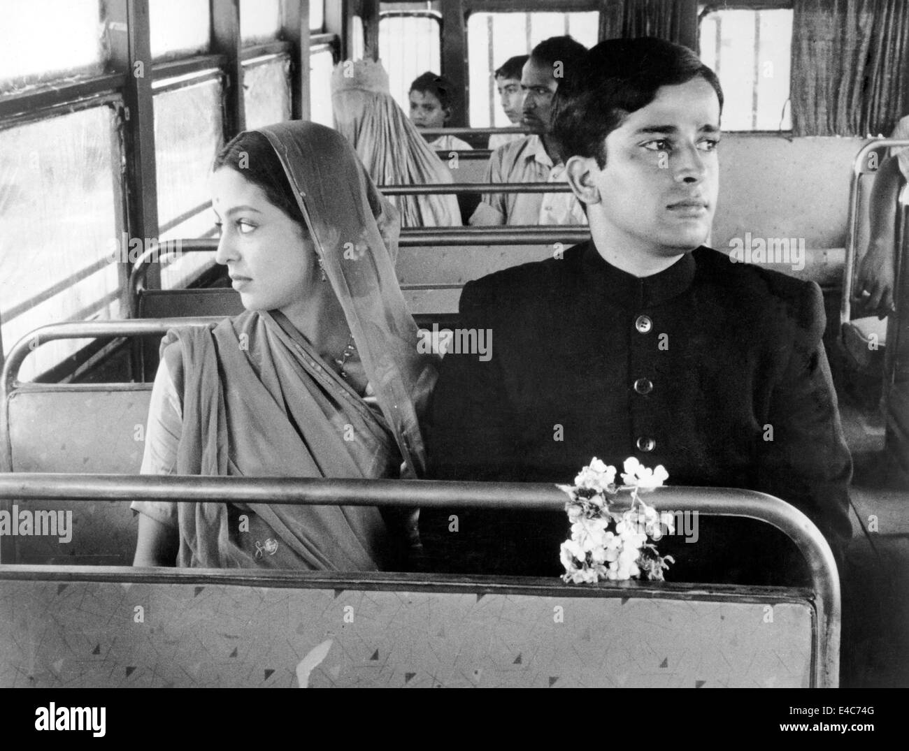 Leela Naidu, Shashi Kapoor, on-set of the Film, 'The Householder', 1963 Stock Photo