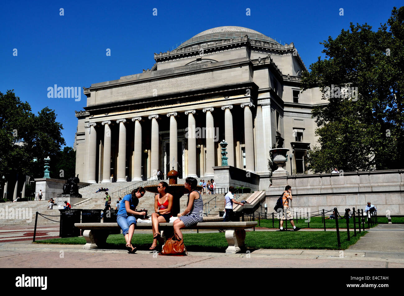 Columbia university students hi-res stock photography and images - Alamy