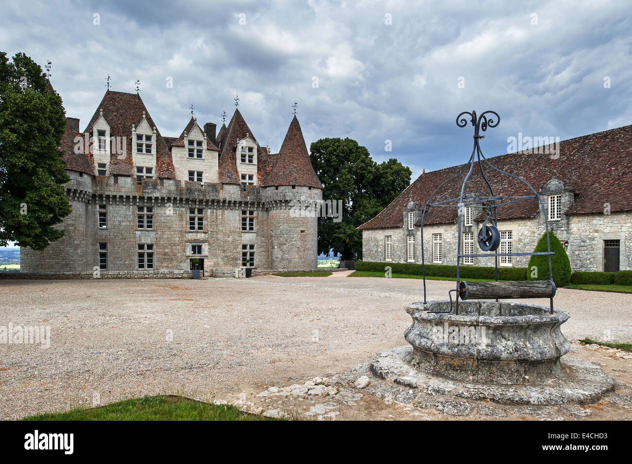 The castle Château de Monbazillac and former wine warehouse, Dordogne, Aquitaine, France Stock