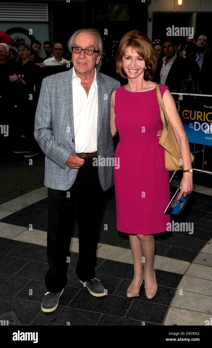 London, UK. 8th July, 2014. Jane Asher attending for The Curious Incident of the Dog in The Night-Time at  The Giegud Theatre  Shaftesbury Avenue London 8th July 2014 Credit:  Peter Phillips/Alamy Live News Stock Photo