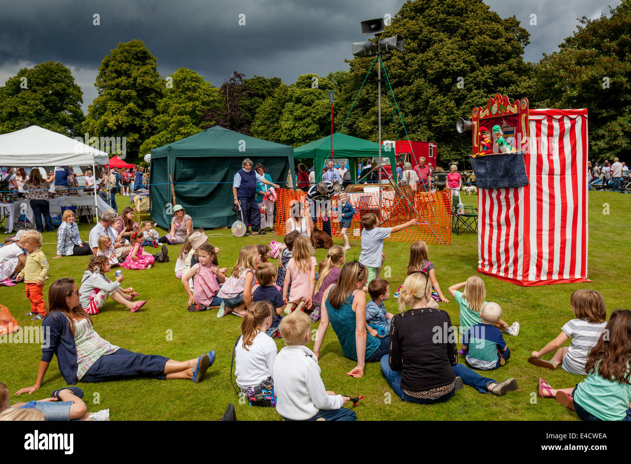 A Traditional Punch & Judy Show, Nutley Fete, Sussex, England Stock ...