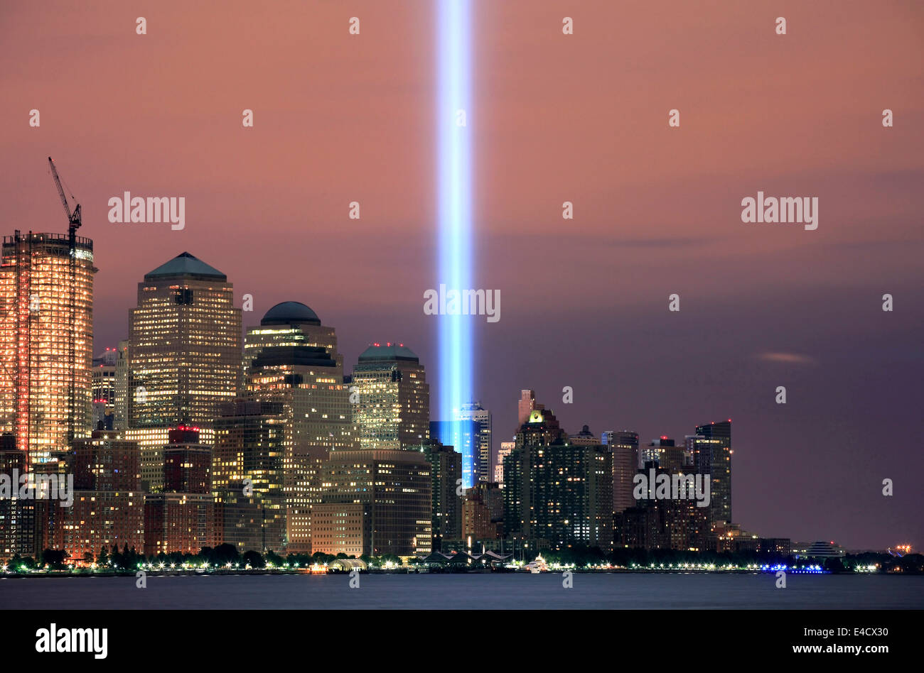 911 memorial light beams hi-res stock photography and images - Alamy