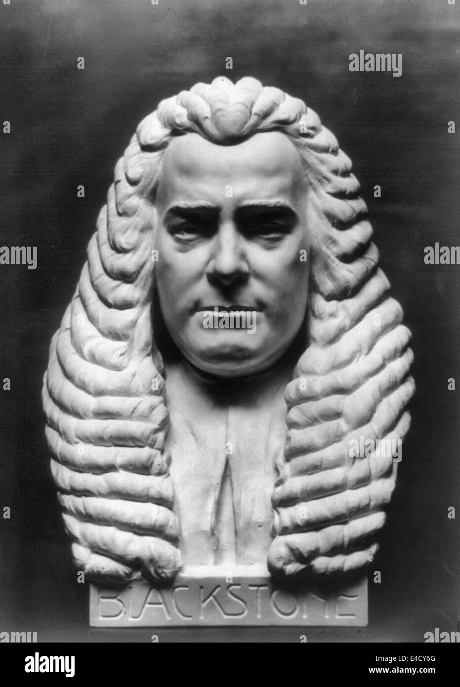 Bust of Sir William Blackstone by Marius Azzi, circa 1917 Stock Photo
