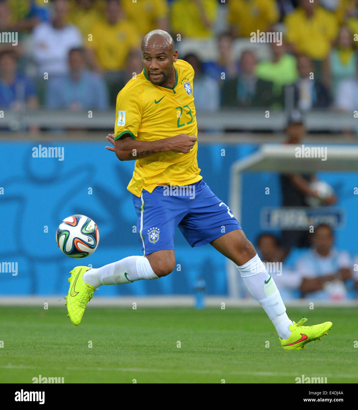 Belo Horizonte, Brazil. 08th July, 2014. Brazil's Maicon controls the ball during the FIFA World Cup 2014 semi-final soccer match between Brazil and Germany at Estadio Mineirao in Belo Horizonte, Brazil, 08 July 2014. Photo: Thomas Eisenhuth/dpa/Alamy Live News Stock Photo