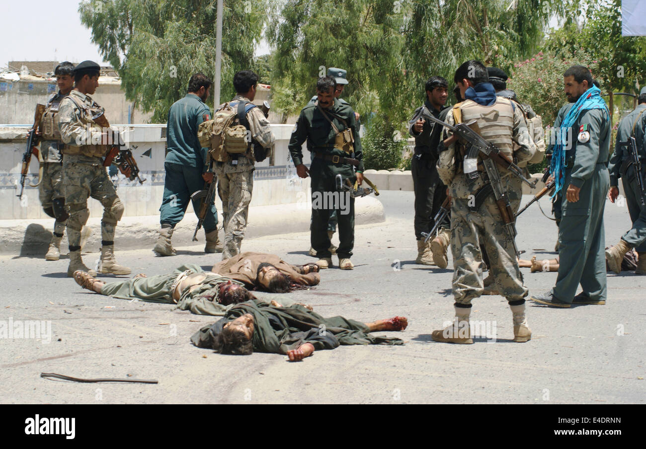 Kandahar, Afghanistan 9th July, 2014. Afghan policemen ...