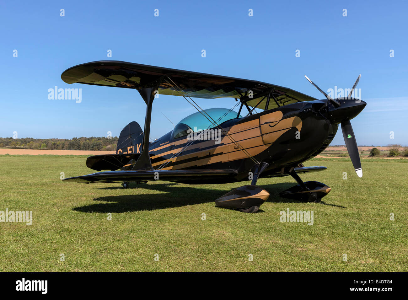 Sports biplane hi-res stock photography and images - Alamy