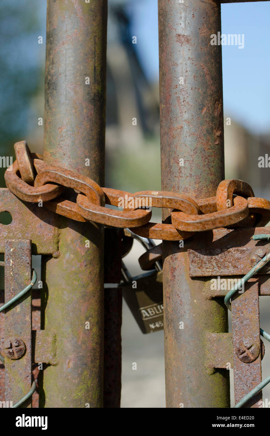 Rusty chain and padlock Stock Photo