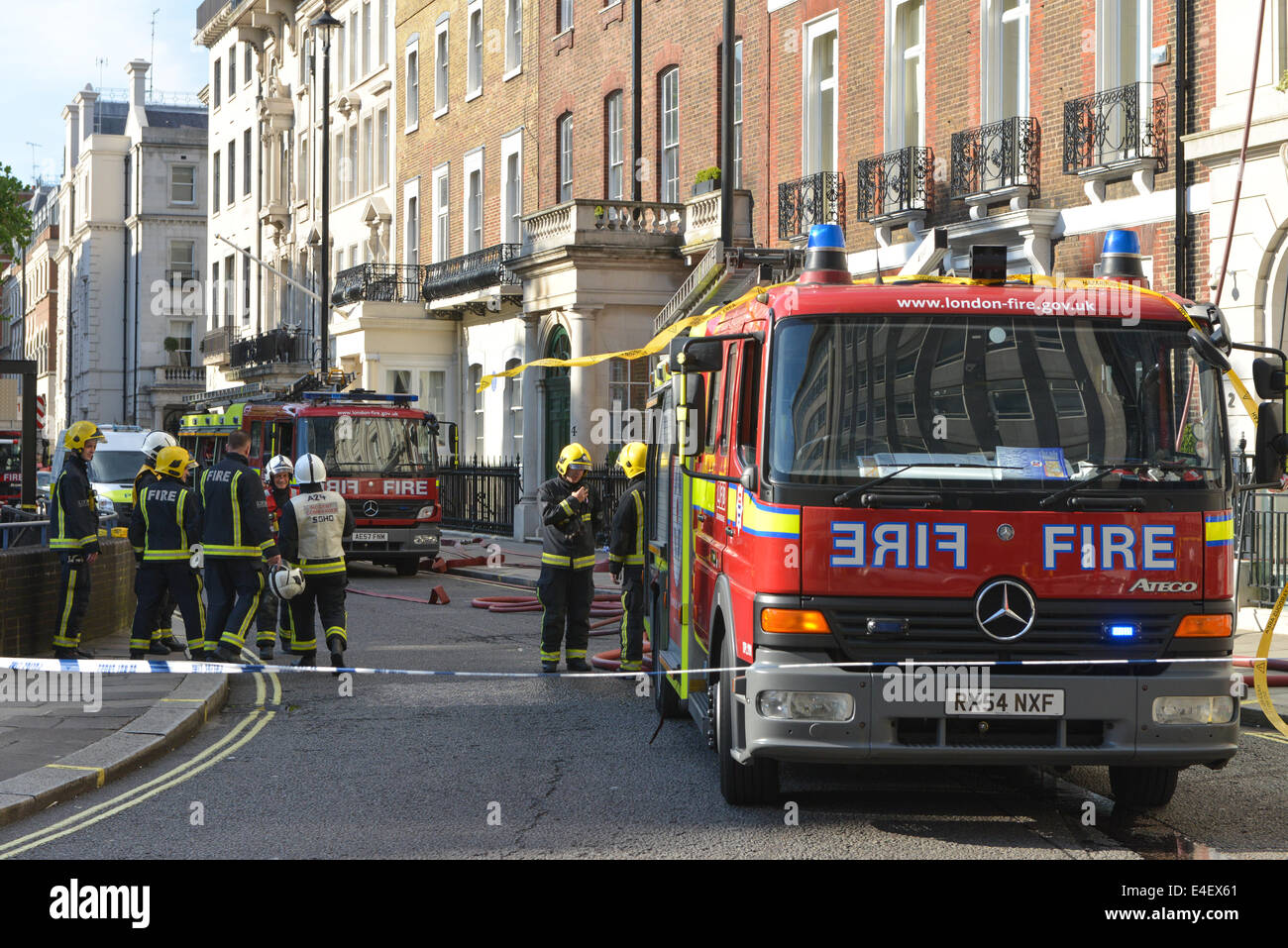 London fire engine hi-res stock photography and images - Alamy