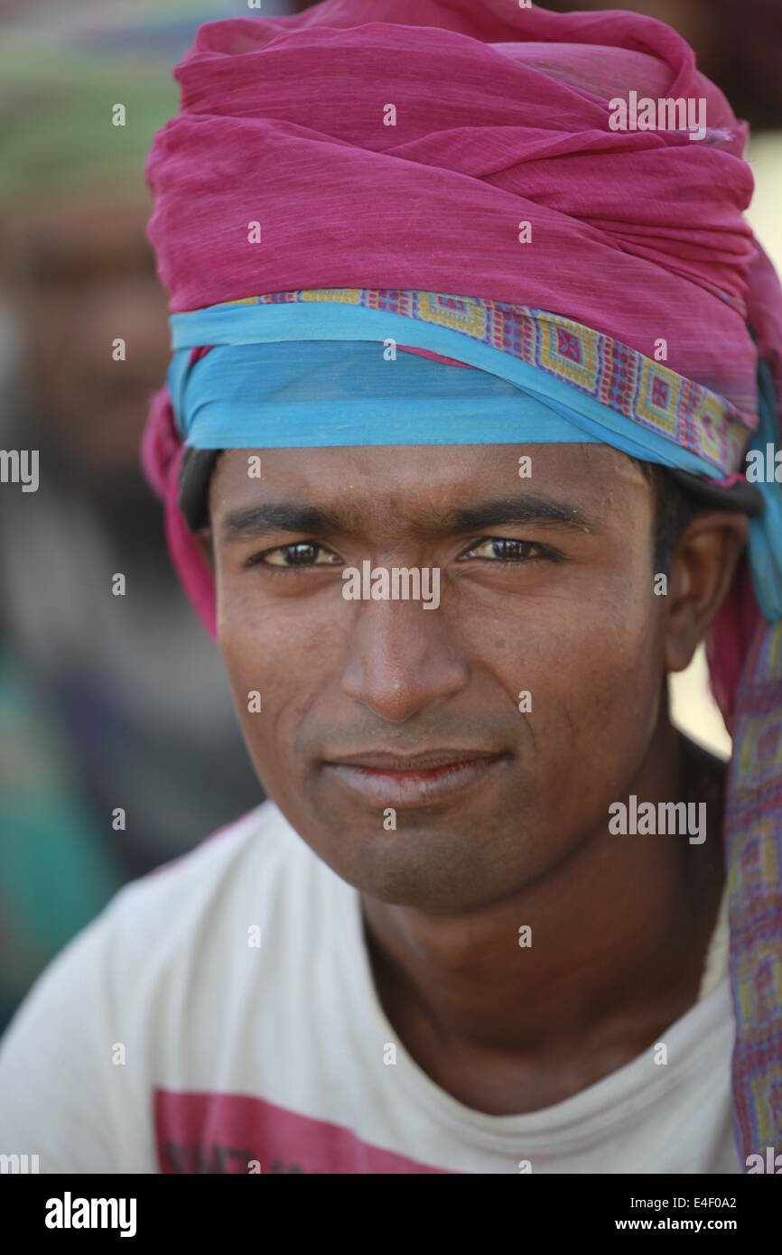 labor in Bangladesh,Asia,Asian,Ethnicity,Bangladesh,Bangladeshi,Basket,Bengali,Boat,Color,Image,Deficiency,Deprivation,Deprive, Stock Photo