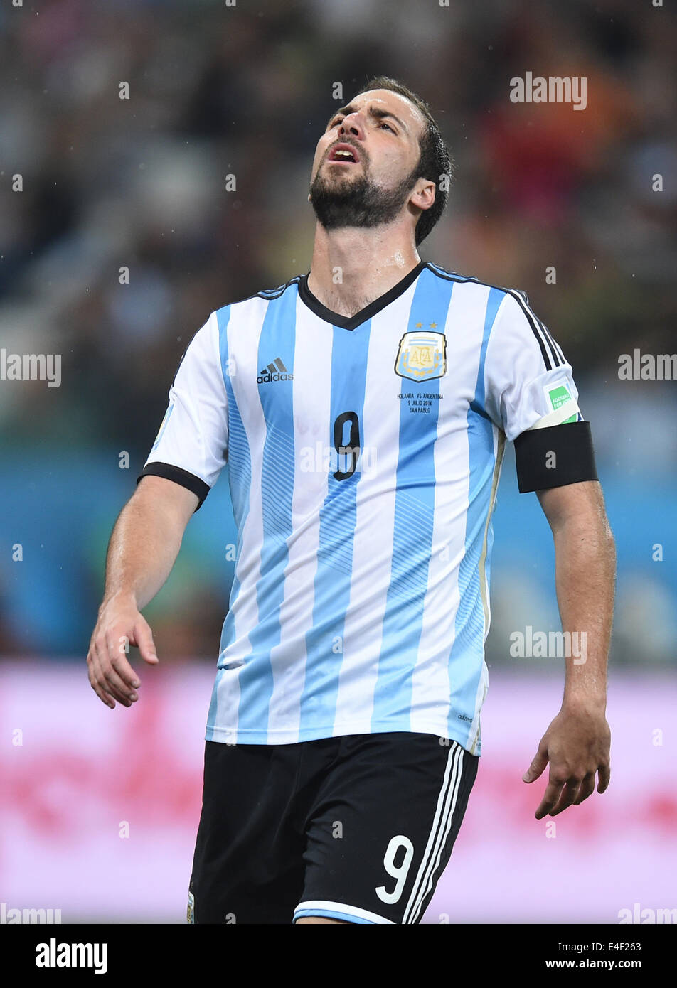 Sao Paulo, Brazil. 09th July, 2014. Gonzalo Higuain of Argentina reacts during the FIFA World Cup 2014 semi-final soccer match between the Netherlands and Argentina at the Arena Corinthians in Sao Paulo, Brazil, 09 July 2014. Photo: Marius Becker/dpa/Alamy Live News Stock Photo