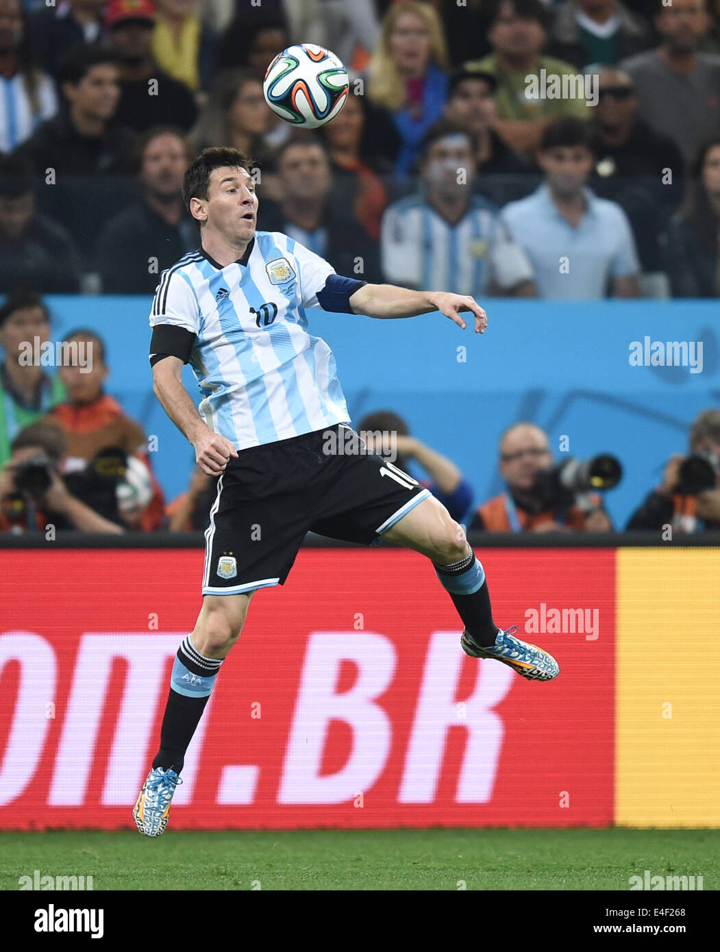 Sao Paulo, Brazil. 09th July, 2014. Lionel Messi of Argentina in action during the FIFA World Cup 2014 semi-final soccer match between the Netherlands and Argentina at the Arena Corinthians in Sao Paulo, Brazil, 09 July 2014. Photo: Marius Becker/dpa/Alamy Live News Stock Photo