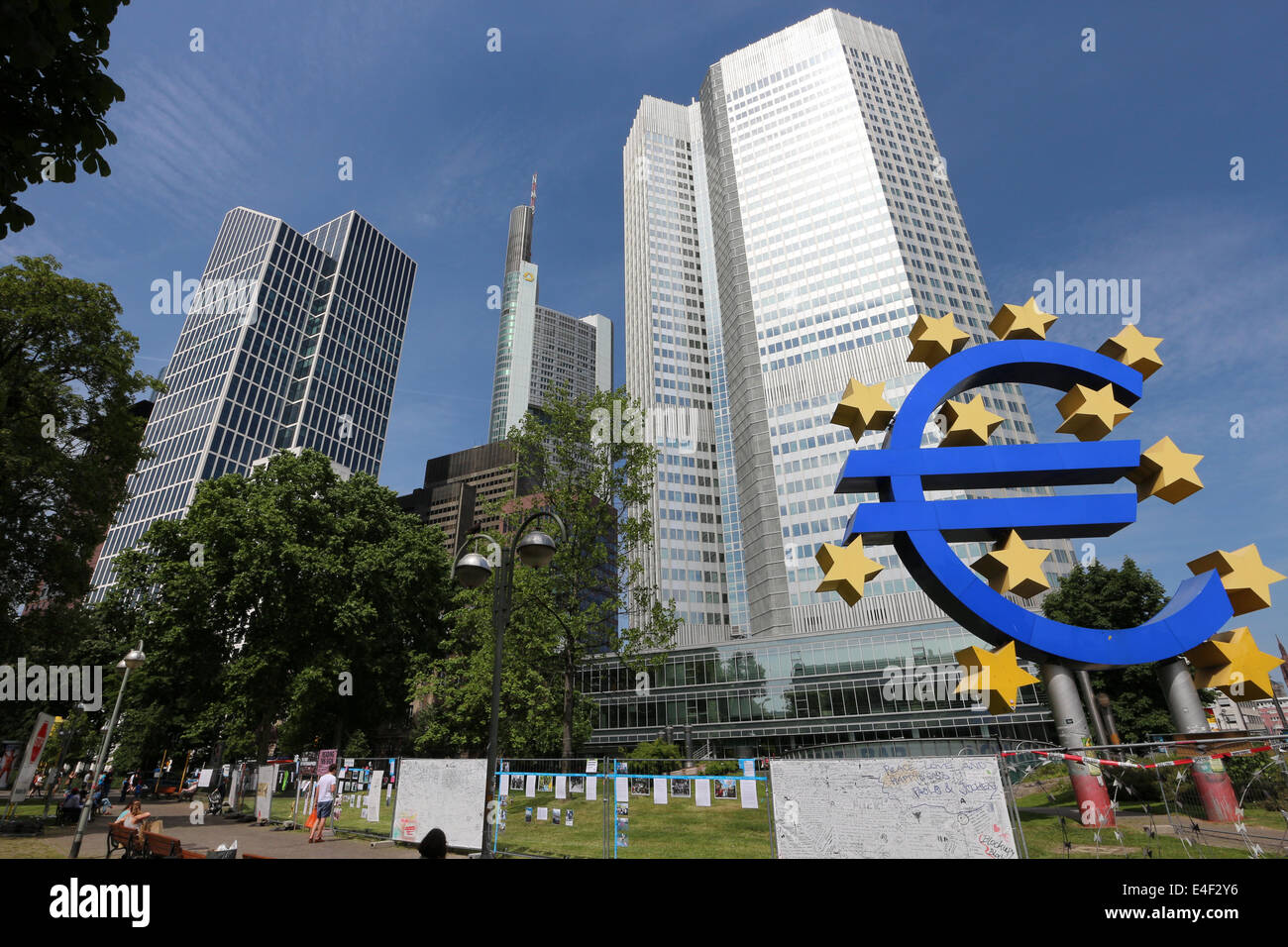 Eurotower - ECB European Central bank - Euro symbol - Frankfurt am Main - Hessen - Germany Stock Photo