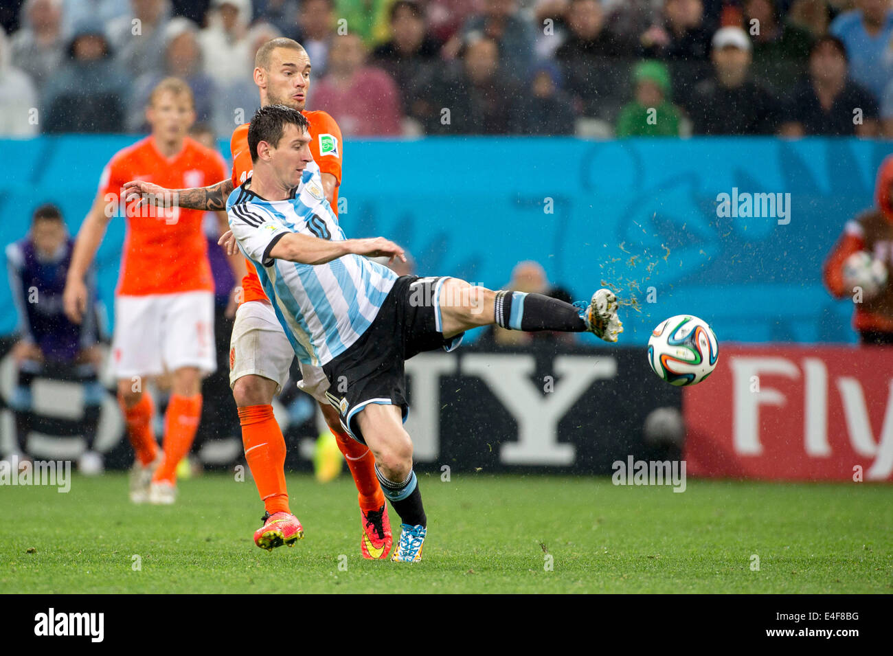 Sao Paulo, Brazil. 9th July, 2014. Lionel Messi (ARG), Wesley Sneijder (NED) Football/Soccer : FIFA World Cup 2014 semi-final match between Netherlands 0(2-4)0 Argentina at Arena De Sao Paulo Stadium in Sao Paulo, Brazil . Credit:  Maurizio Borsari/AFLO/Alamy Live News Stock Photo