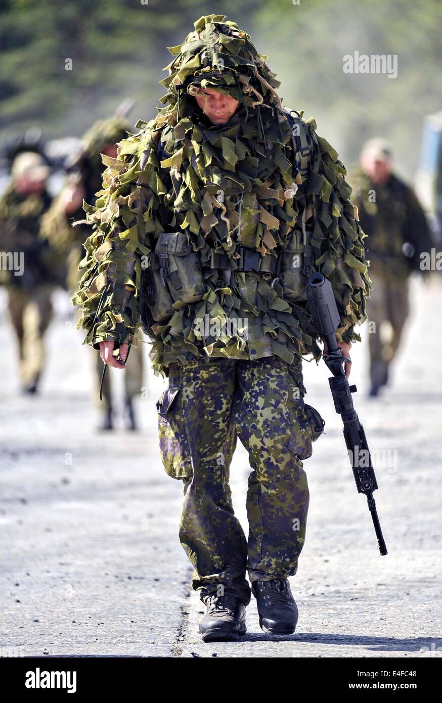 Australian Army Ghillie Suit | hifistreamers.in
