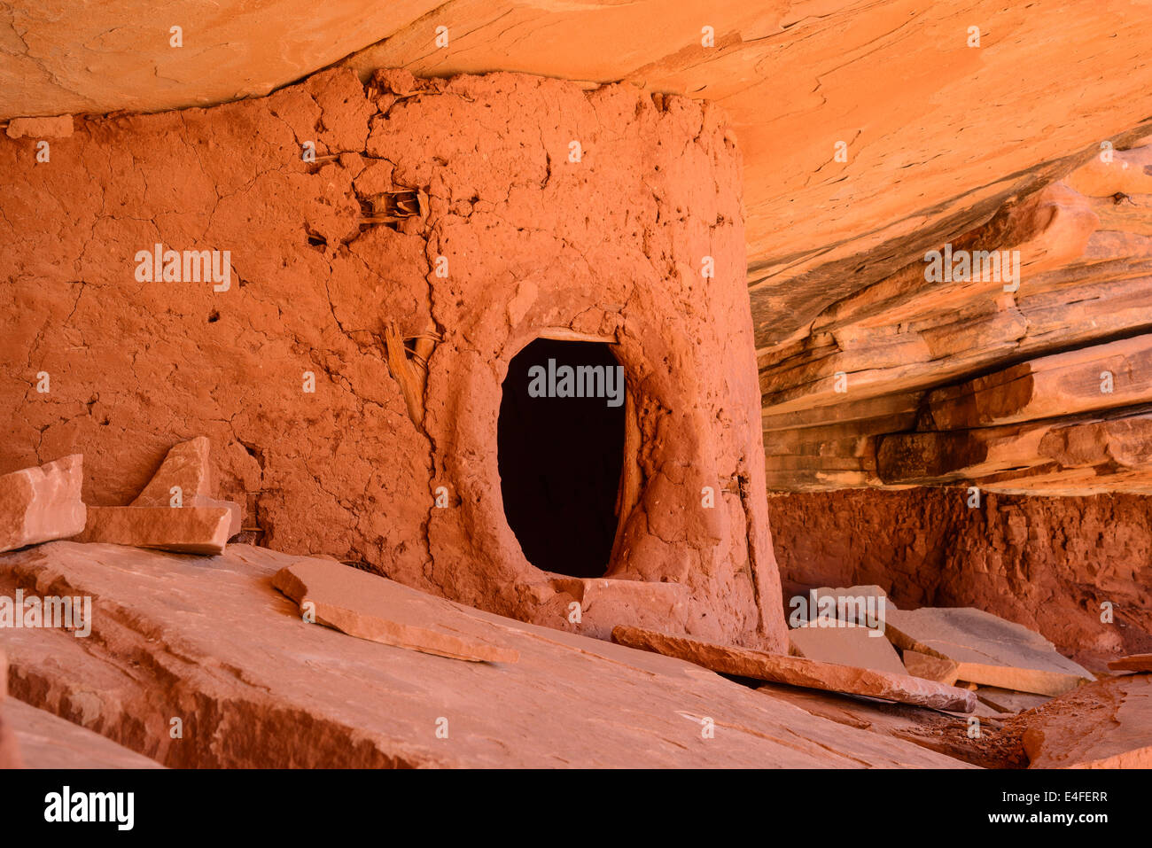 Ancient Indian Granaries, Road Canyon, Cedar Mesa, Utah, USA Stock Photo