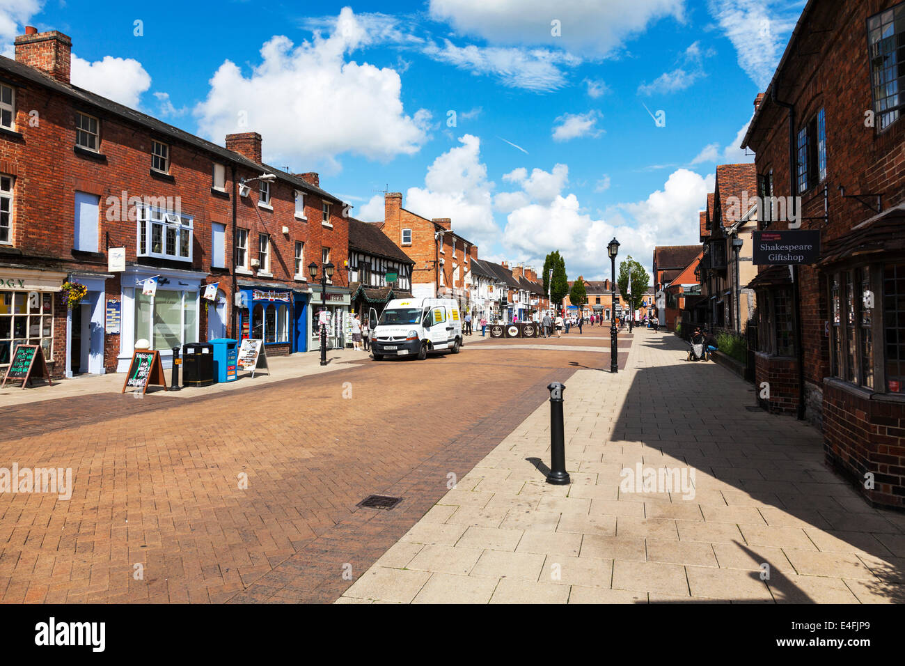Stratford Upon Avon high Street town centre shops shoppers tourists Cotswolds UK England