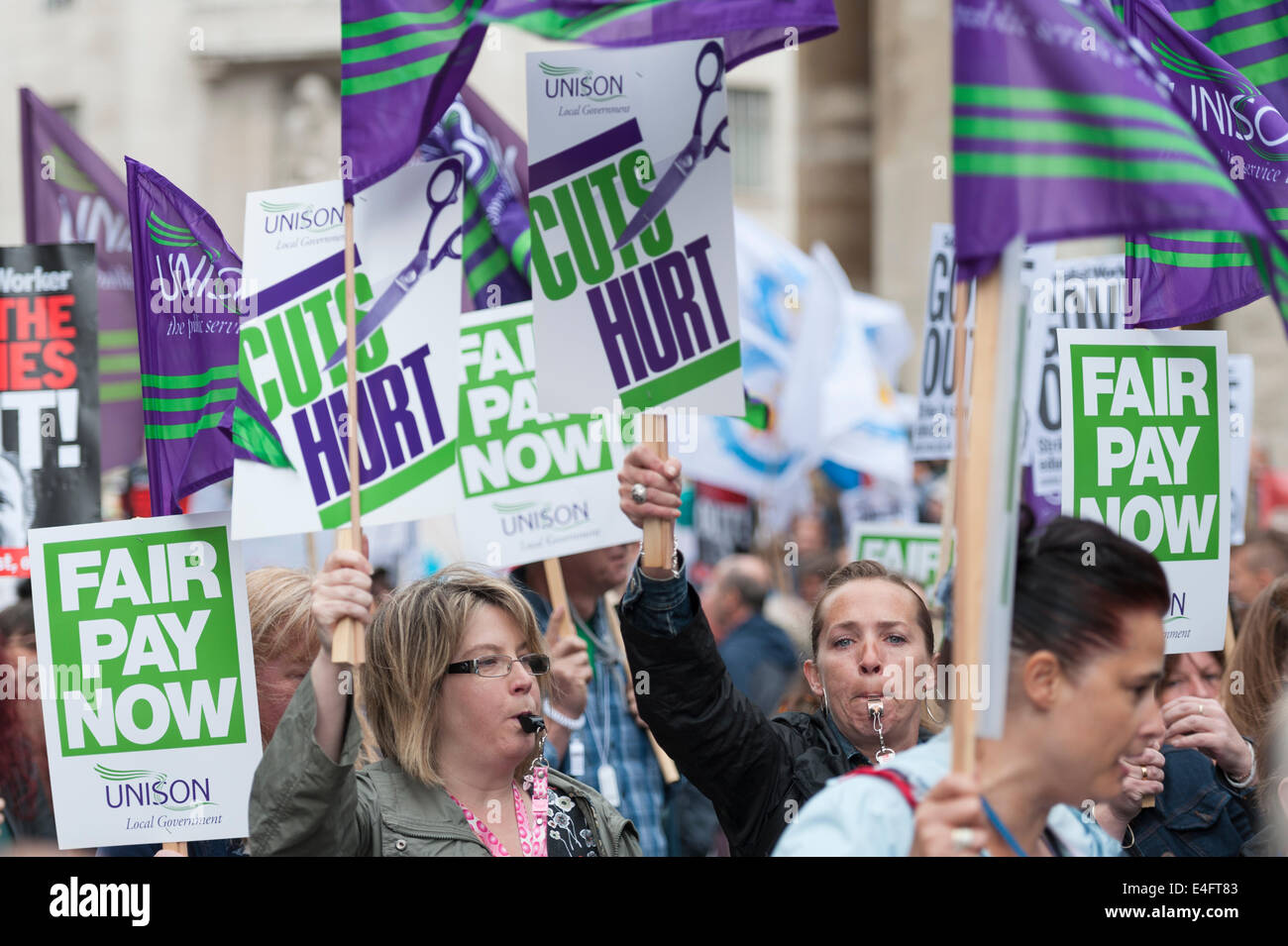 Thousands of public sector workers march from Regent's Street to ...