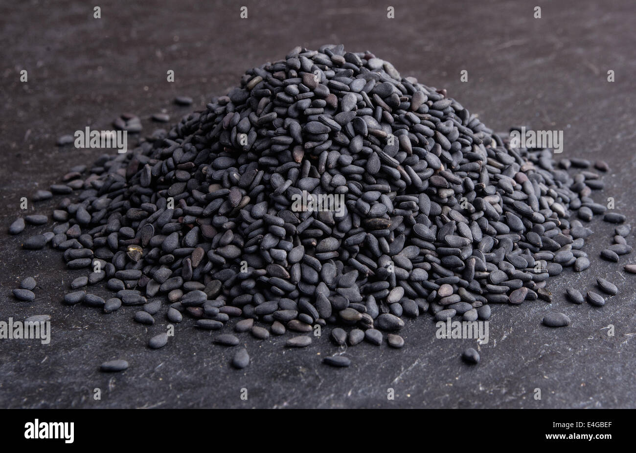 Black sesame seeds hi-res stock photography and images - Alamy