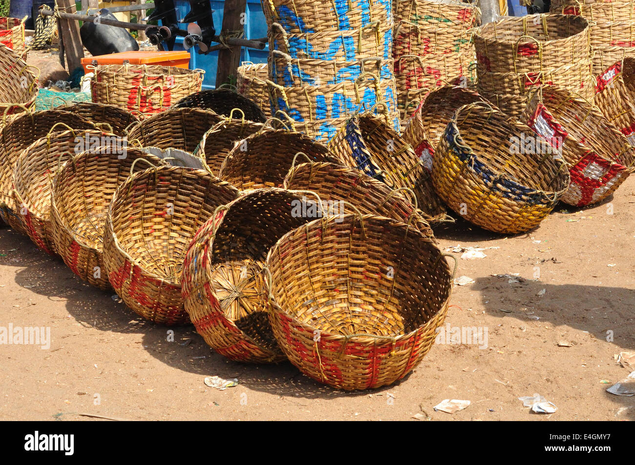 Indian baskets hi-res stock photography and images - Alamy