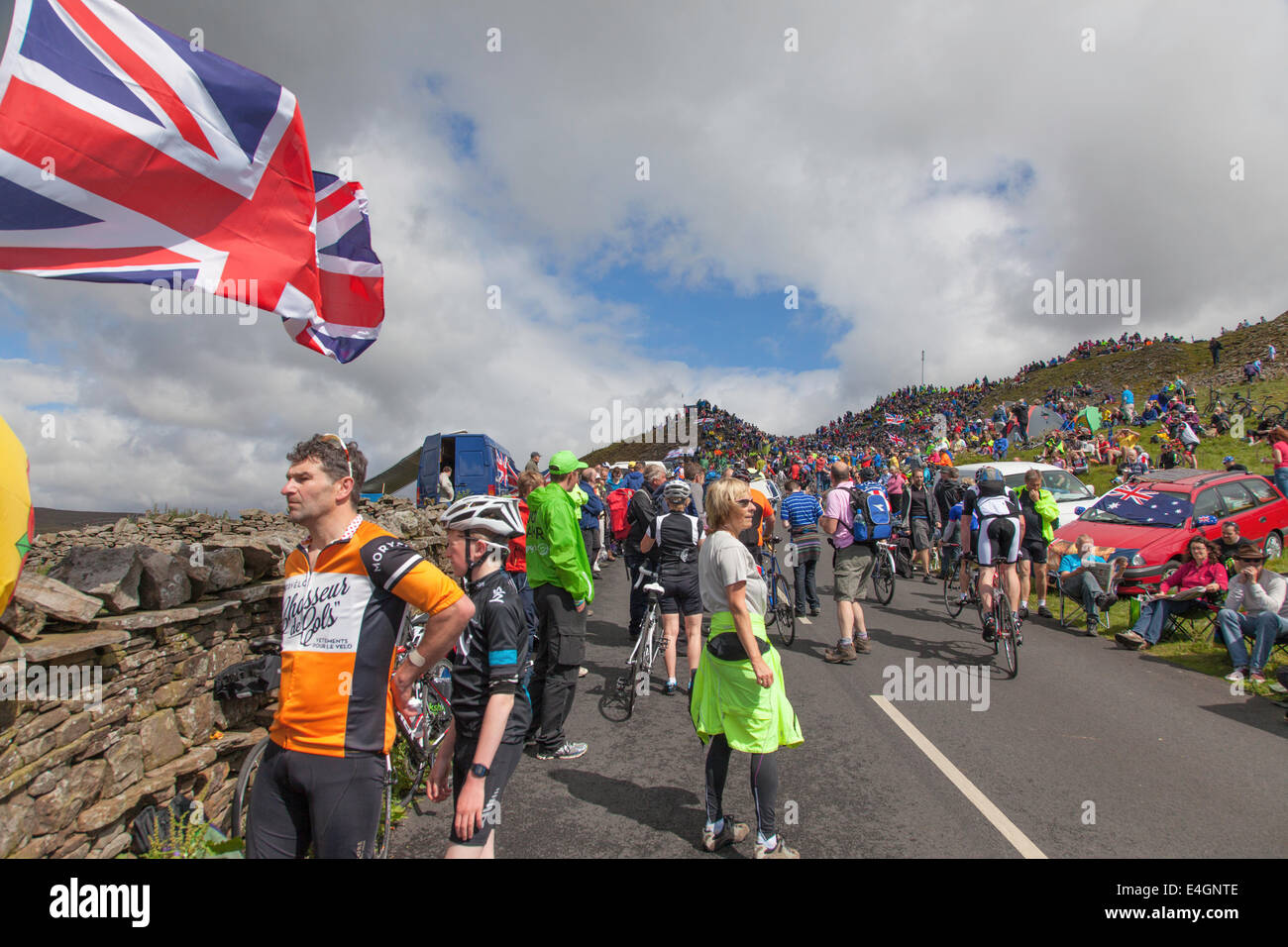 Spectators wait on the Butter Tubs Pass before the arrival of the Tour De France 2014 near Hawes, North Yorkshire, England, UK Stock Photo