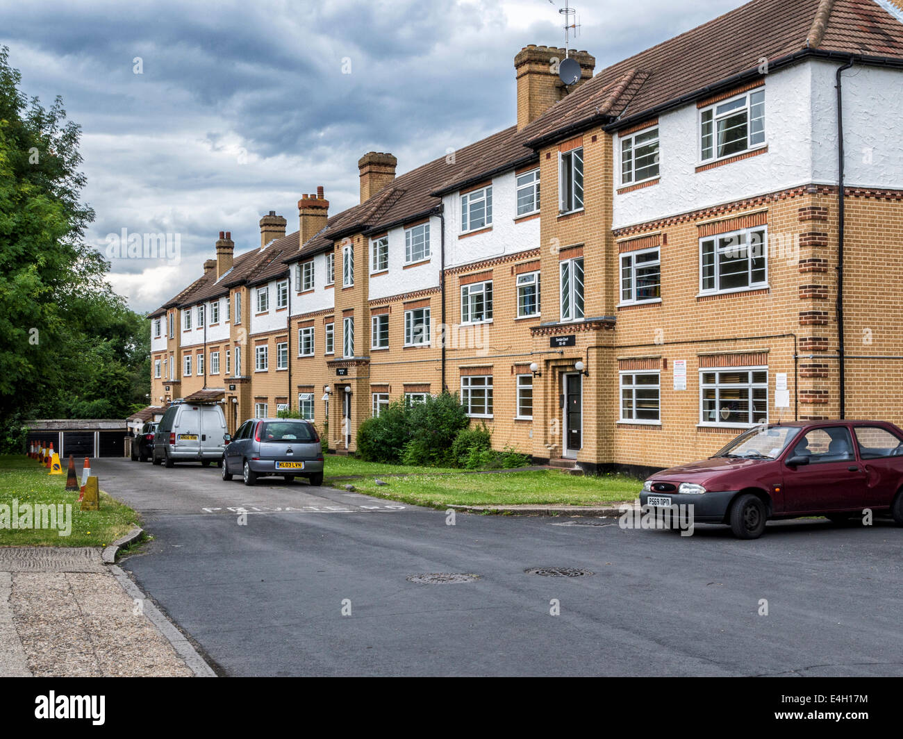 Residential flats twickenham hires stock photography and images Alamy