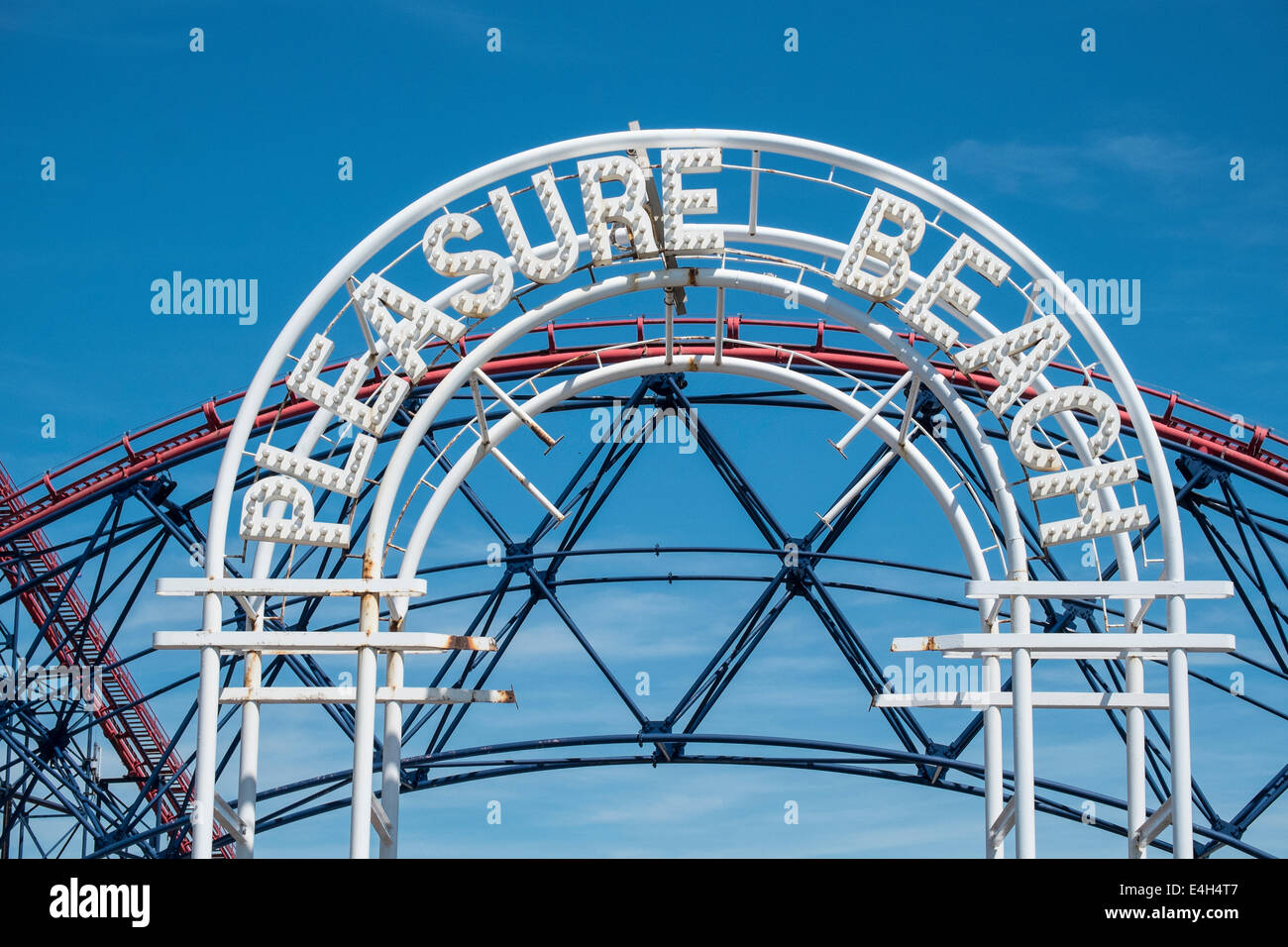 Blackpool Pleasure Beach entrance Stock Photo Alamy