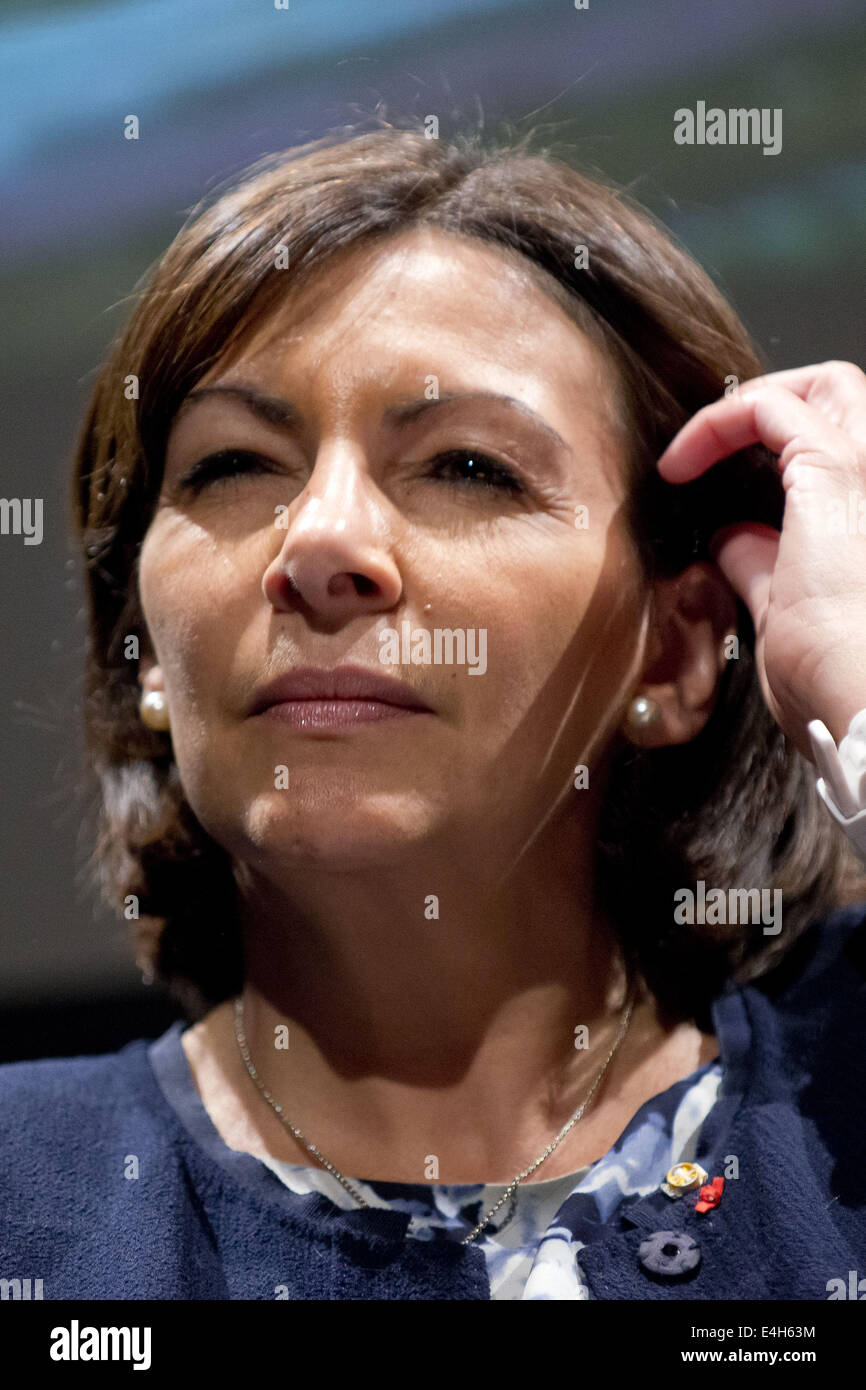 Madrid, Spain. 11th July, 2014. The mayor of Paris Anne Hidalgo, gives a press conference at the French Institute of Madrid '', during his official visit to Madrid, on July 11, 2014. (Photo by Oscar Gonzalez/NurPhoto) © Oscar Gonzalez/NurPhoto/ZUMA Wire/Alamy Live News Stock Photo
