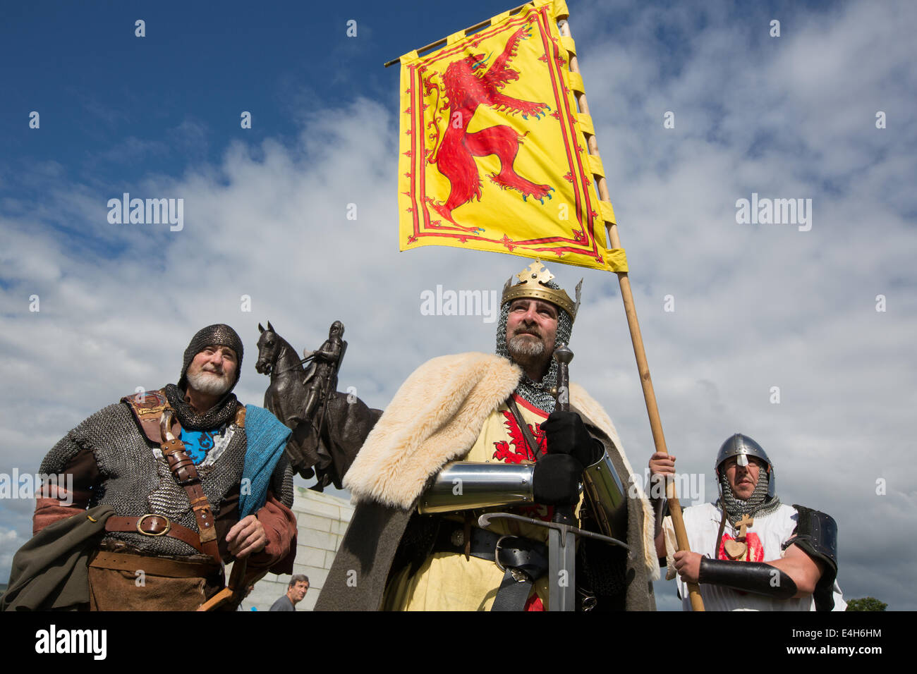 Battle of Bannockburn reenactment with Robert The Bruce, at Bannockburn