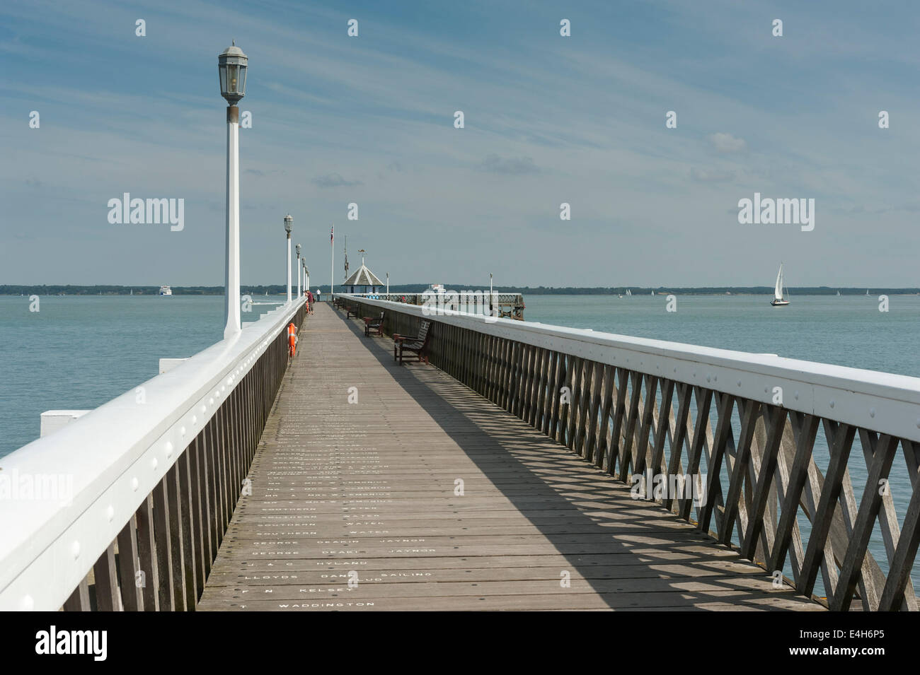 Yarmouth pier at 609 feet in length reputedly the longest wooden pier