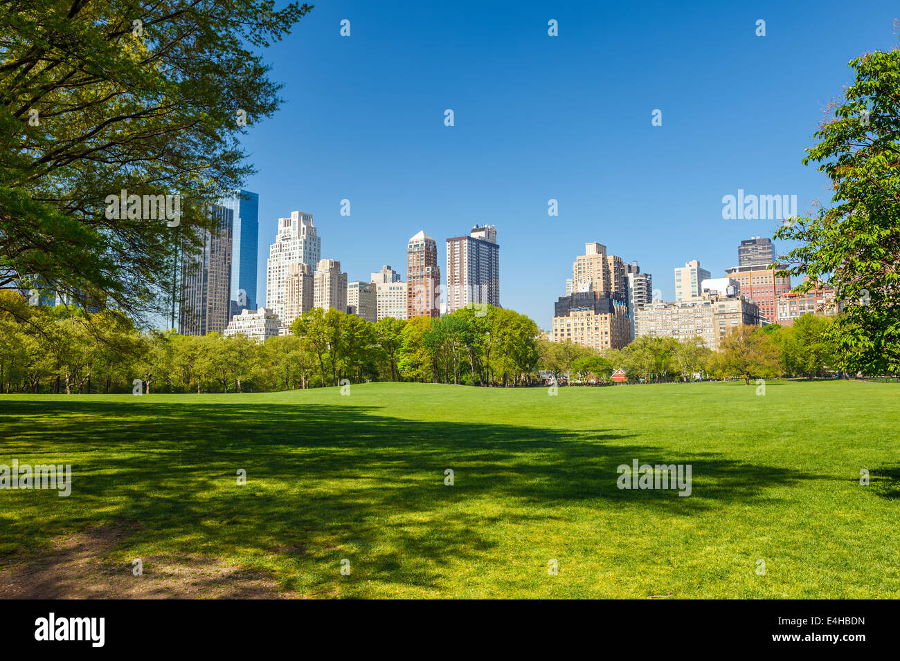 Central park new york summer hi-res stock photography and images - Alamy